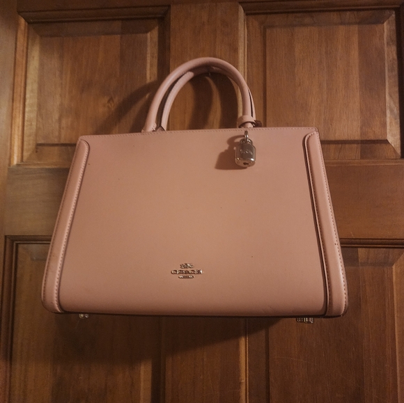 Coach - Picture 2 of 5